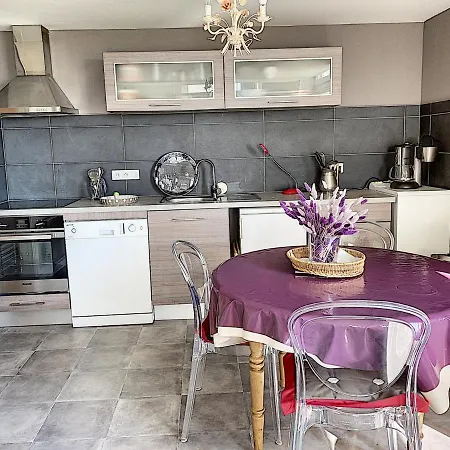 En Duplex A 50m De La Avec Jardin Privatif Et Proche Commerces A Jullouville - Fr-1-361-48 Apartment Bouillon
